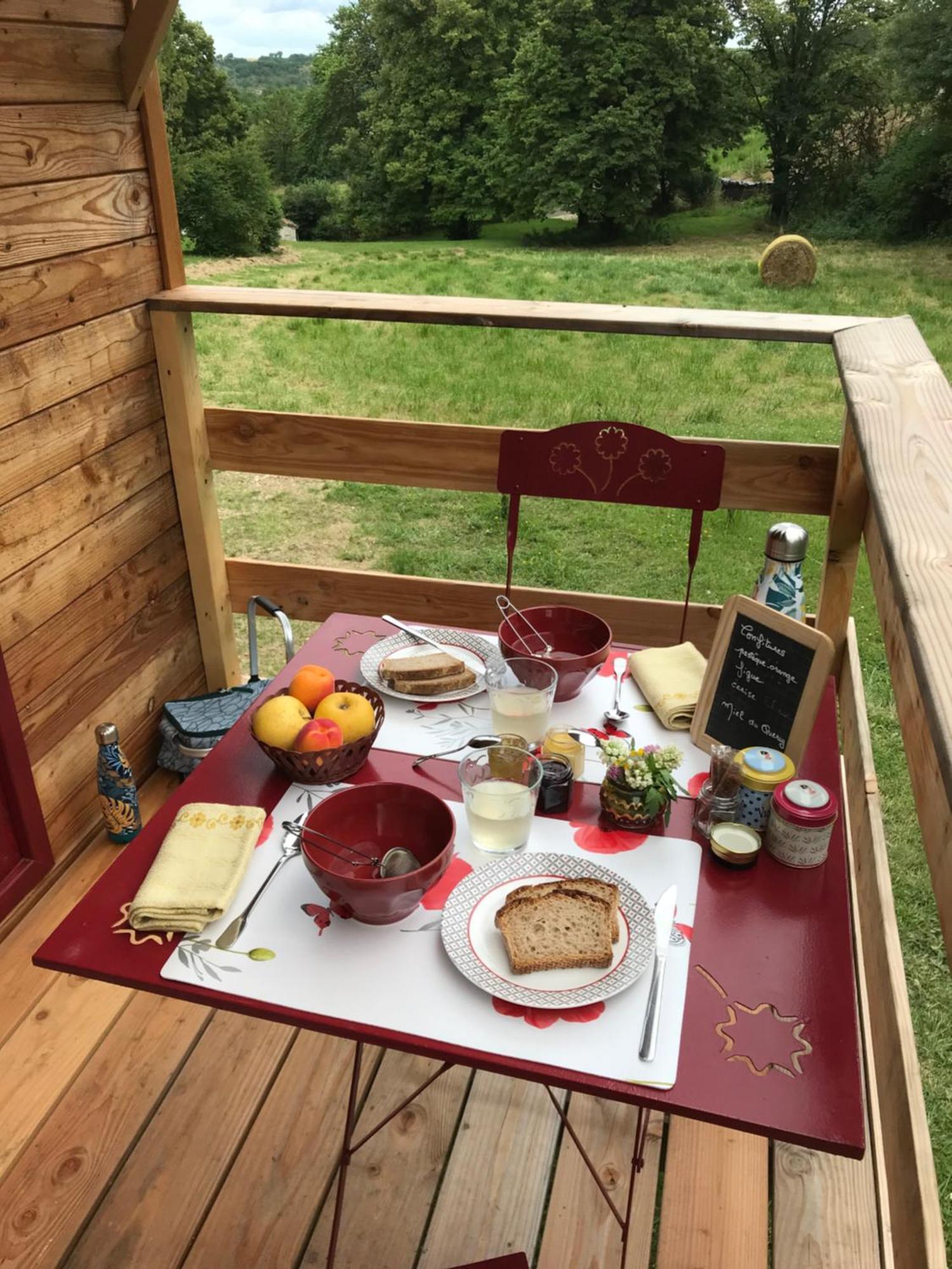 Le Val Du Pech Chantant Chambres D'Hotes Pern 외부 사진